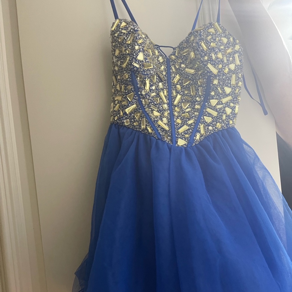 Dave & Johnny homecoming dress